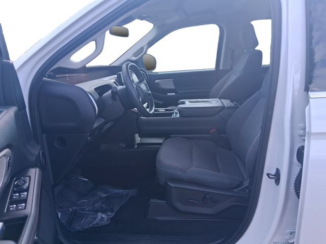 Used 2025 Ford Expedition Max Active AWD/4WD image 10