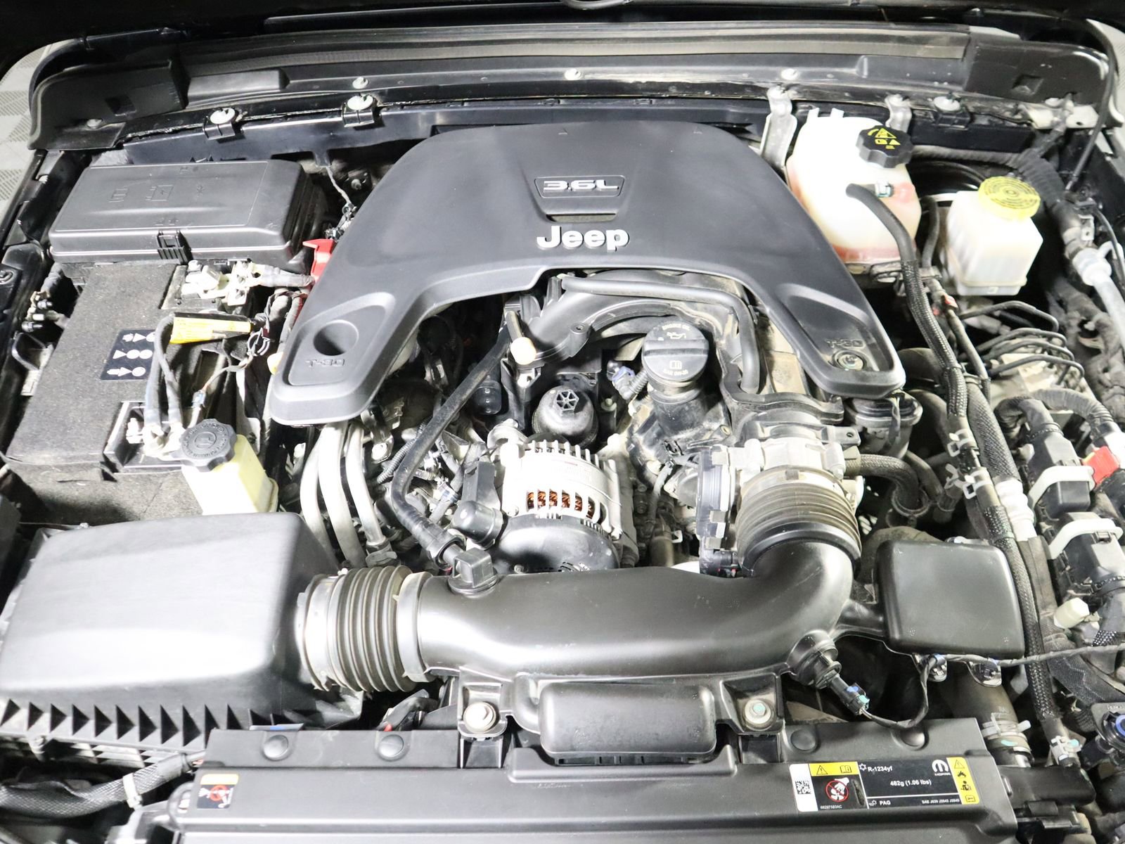 Used 2021 Jeep Gladiator Sport image 16