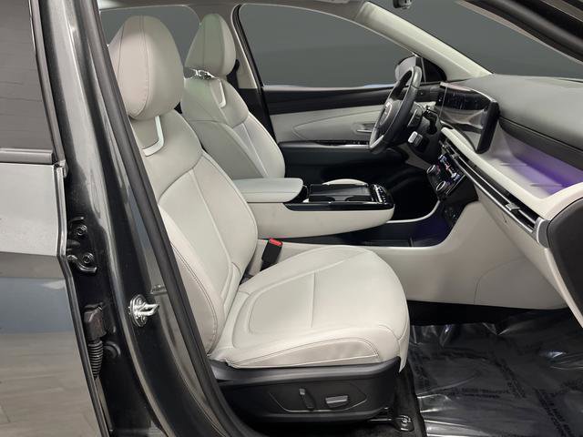 Used 2025 Hyundai Tucson Limited image 33