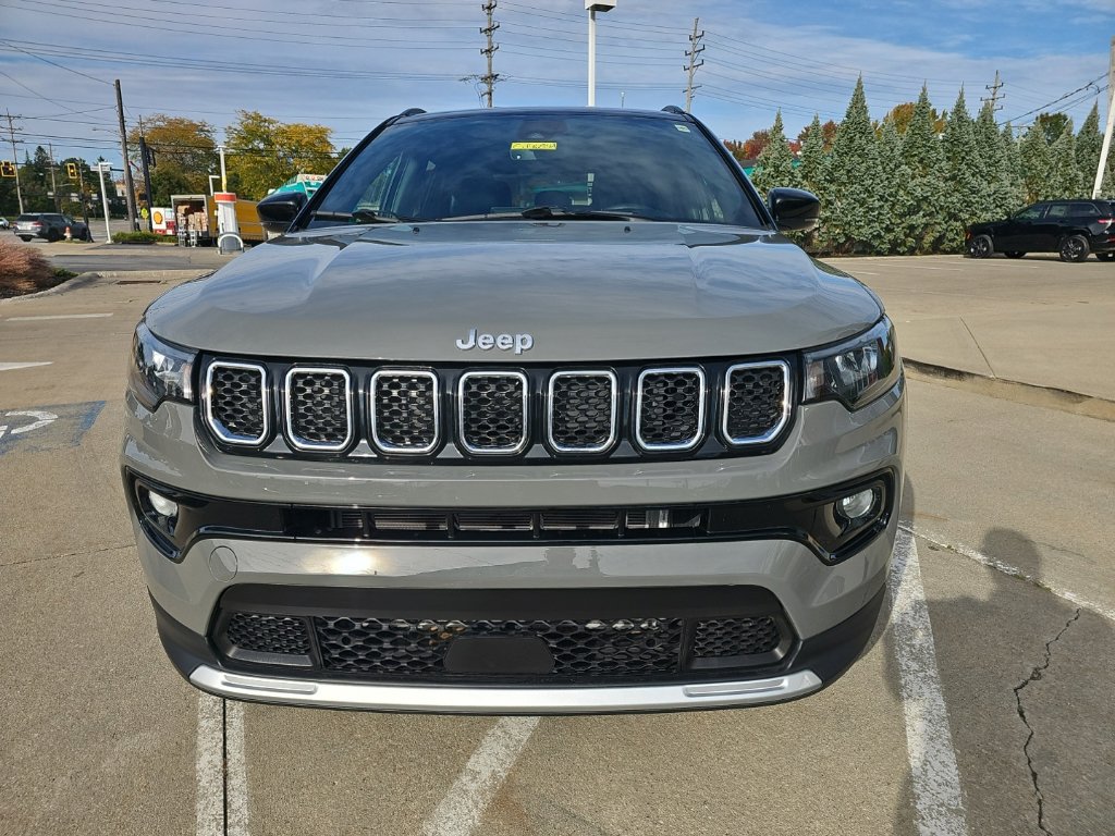 Certified 2023 Jeep Compass Limited AWD/4WD image 8