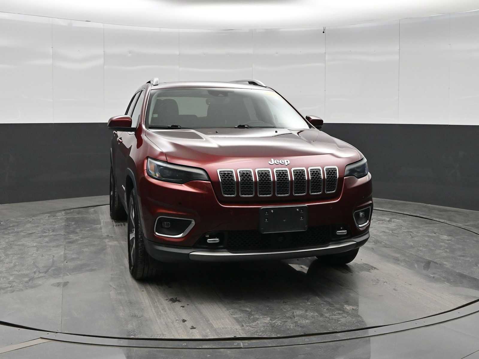 Used 2021 Jeep Cherokee Limited w/ Elite Package AWD/4WD image 2