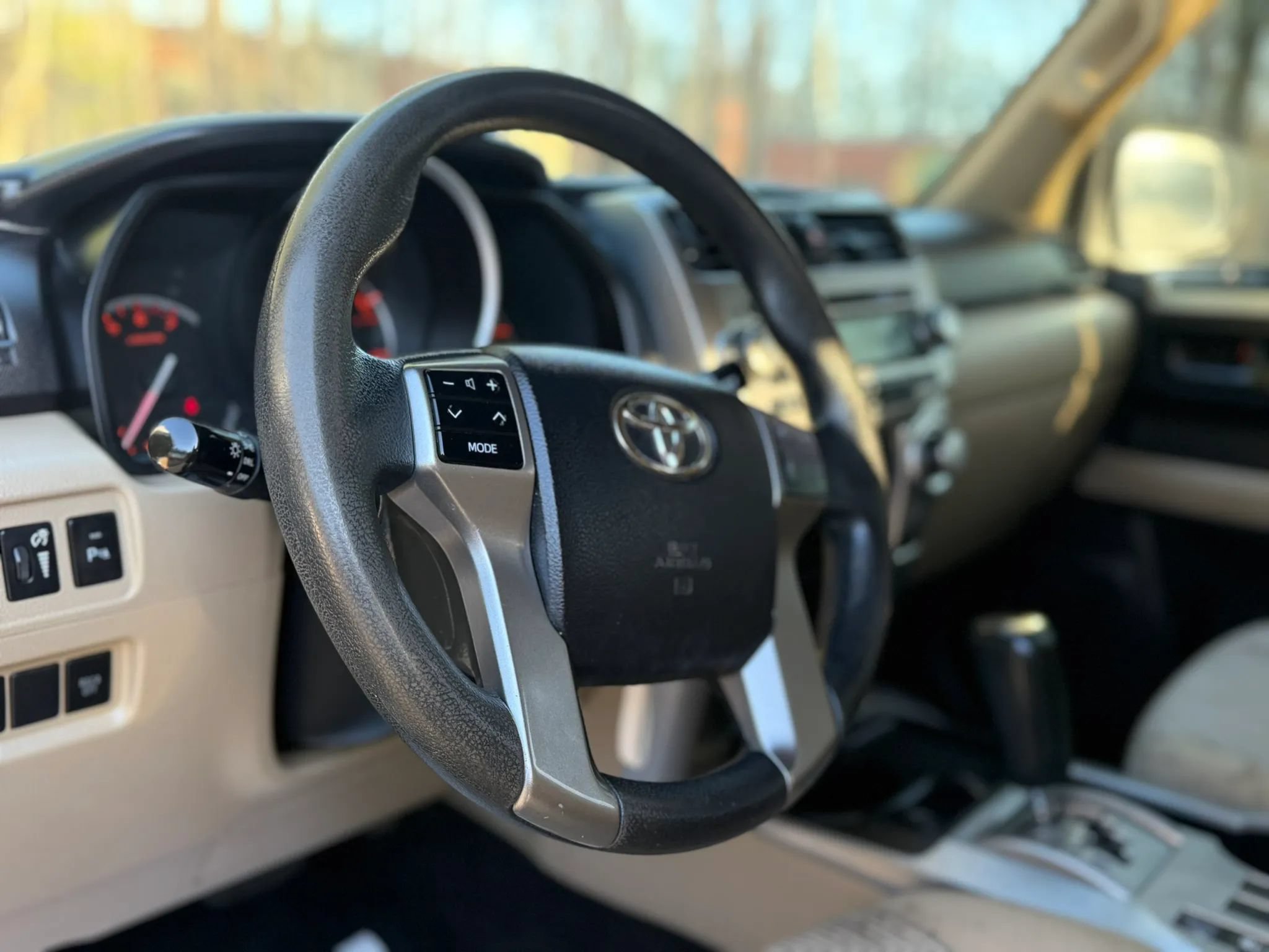 Used 2013 Toyota 4Runner SR5 RWD image 10