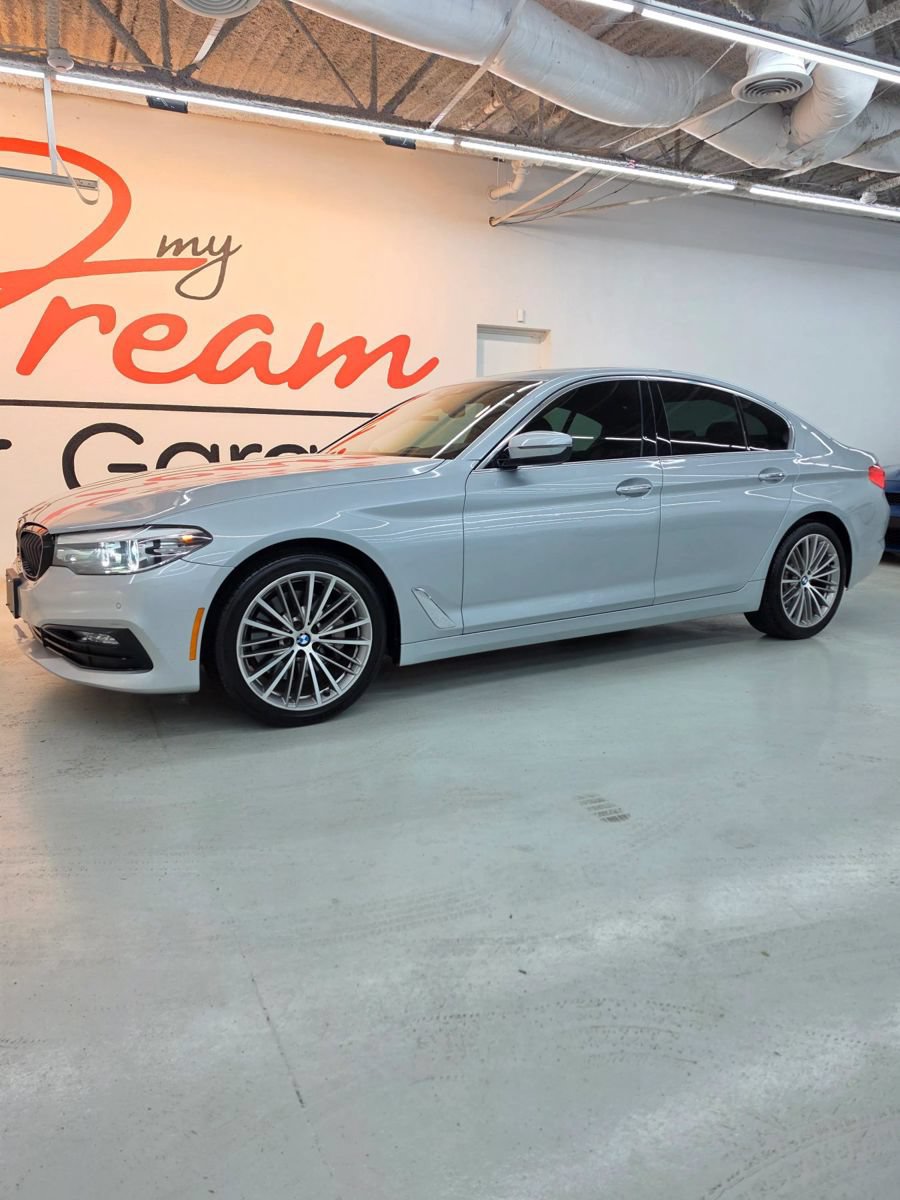 Used 2018 BMW 530i RWD image 3