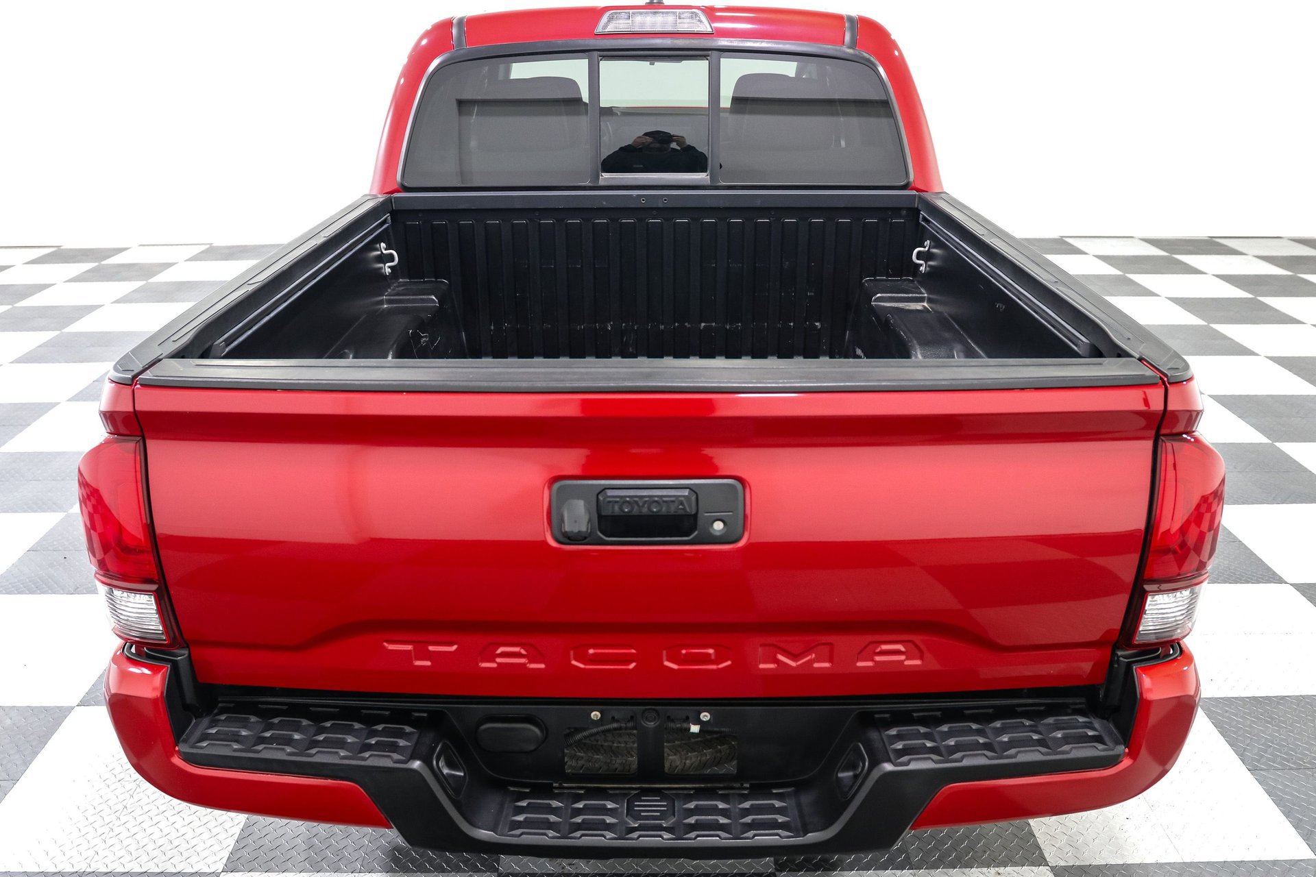 Used 2021 Toyota Tacoma SR w/ SR Convenience Package image 6