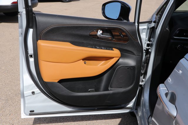 New 2023 Chrysler Pacifica Pinnacle FWD image 10