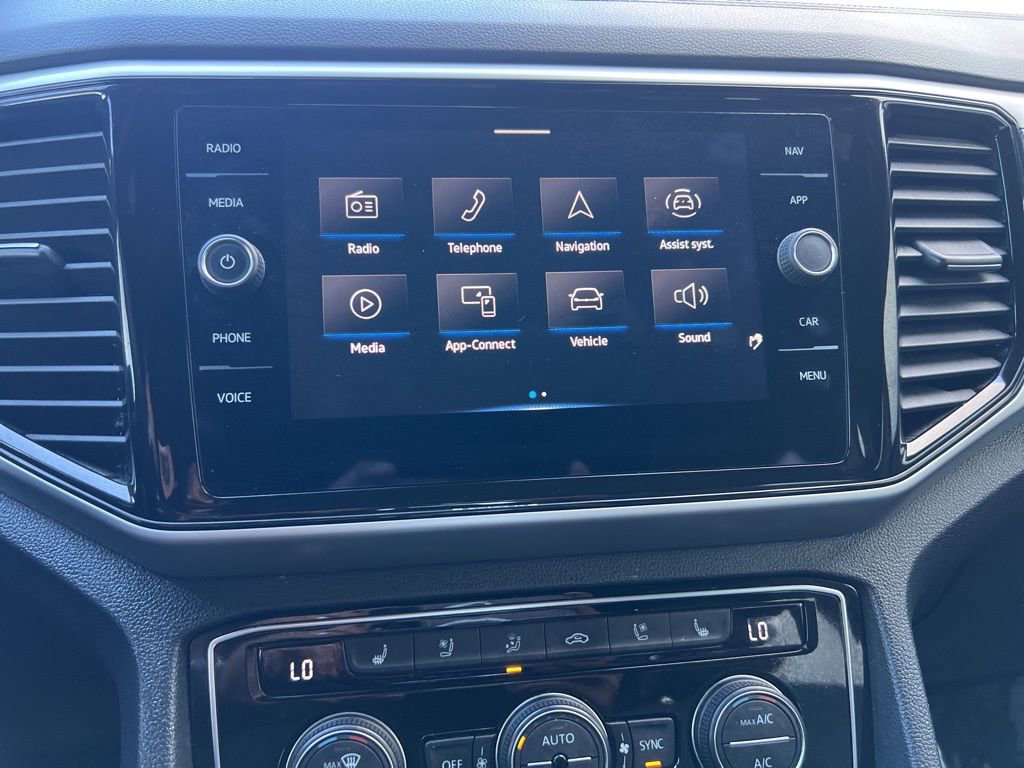 Certified 2023 Volkswagen Atlas Cross Sport SEL Premium R-Line image 21