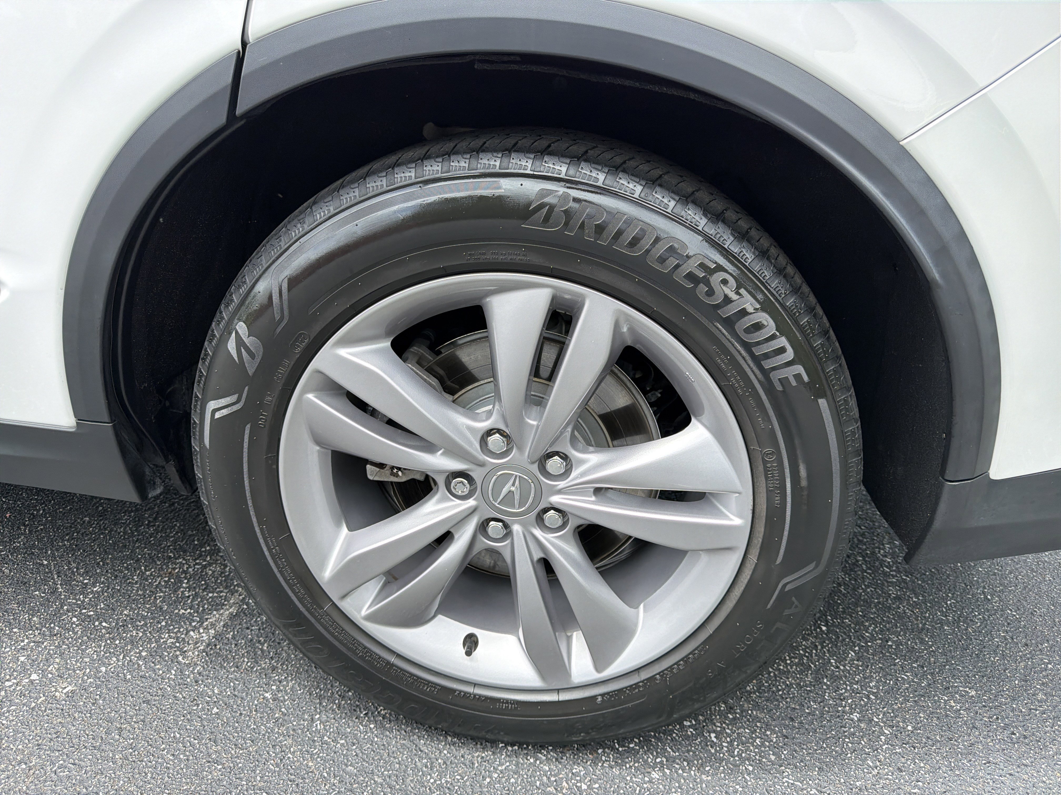 Used 2023 Acura MDX SH-AWD image 21