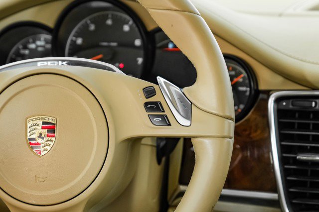 Used 2012 Porsche Panamera 4 image 16