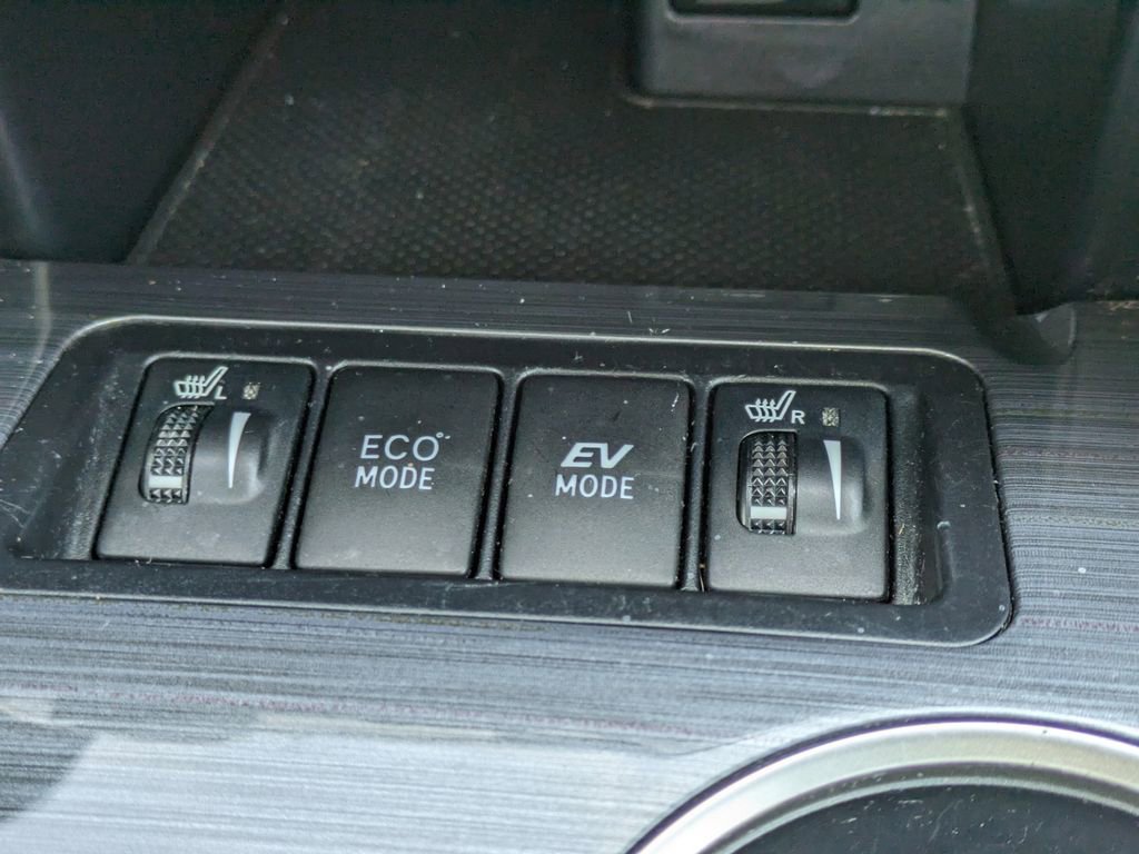 Used 2013 Toyota Camry XLE w/ Leather Pkg image 29