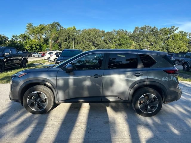 Used 2024 Nissan Rogue SV FWD image 16
