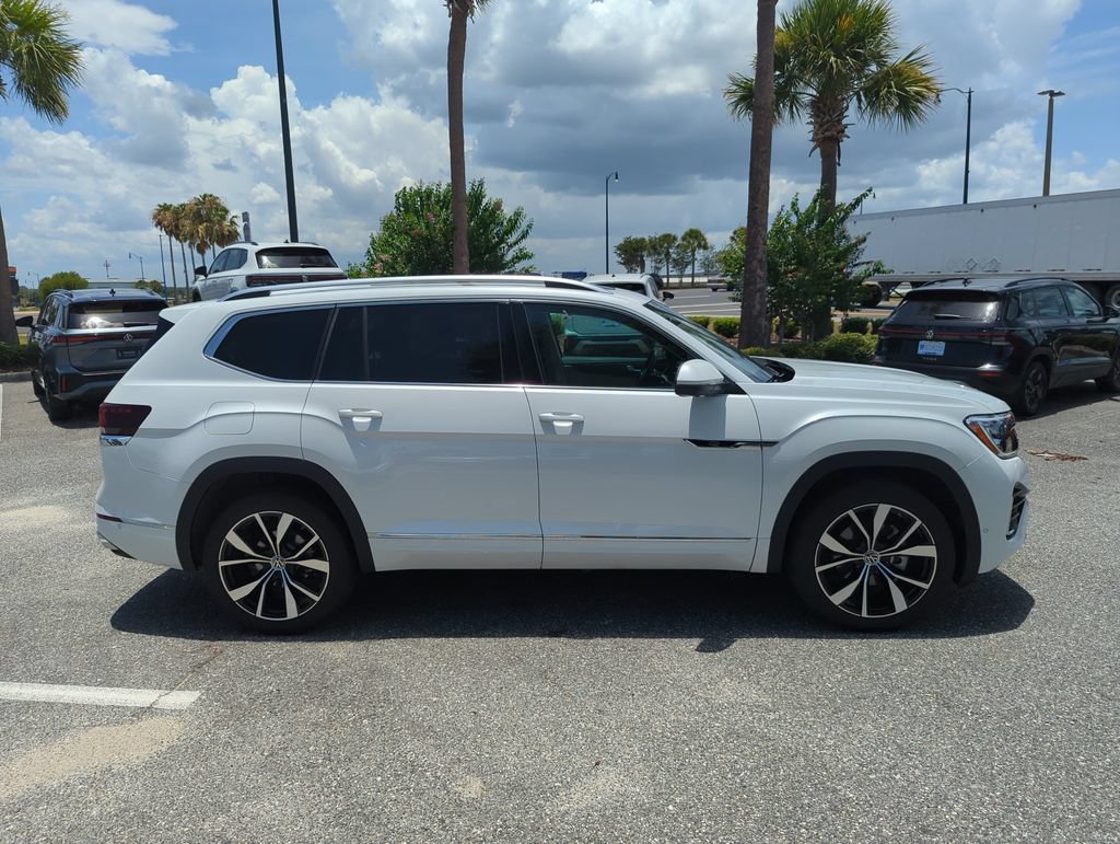 Certified 2026 Volkswagen Atlas SEL Premium R-Line AWD/4WD image 3