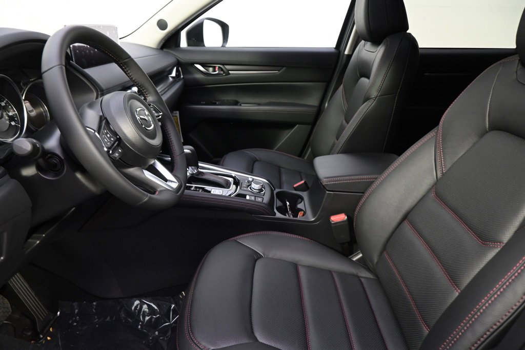 New 2025 MAZDA CX-5 Carbon Edition image 13