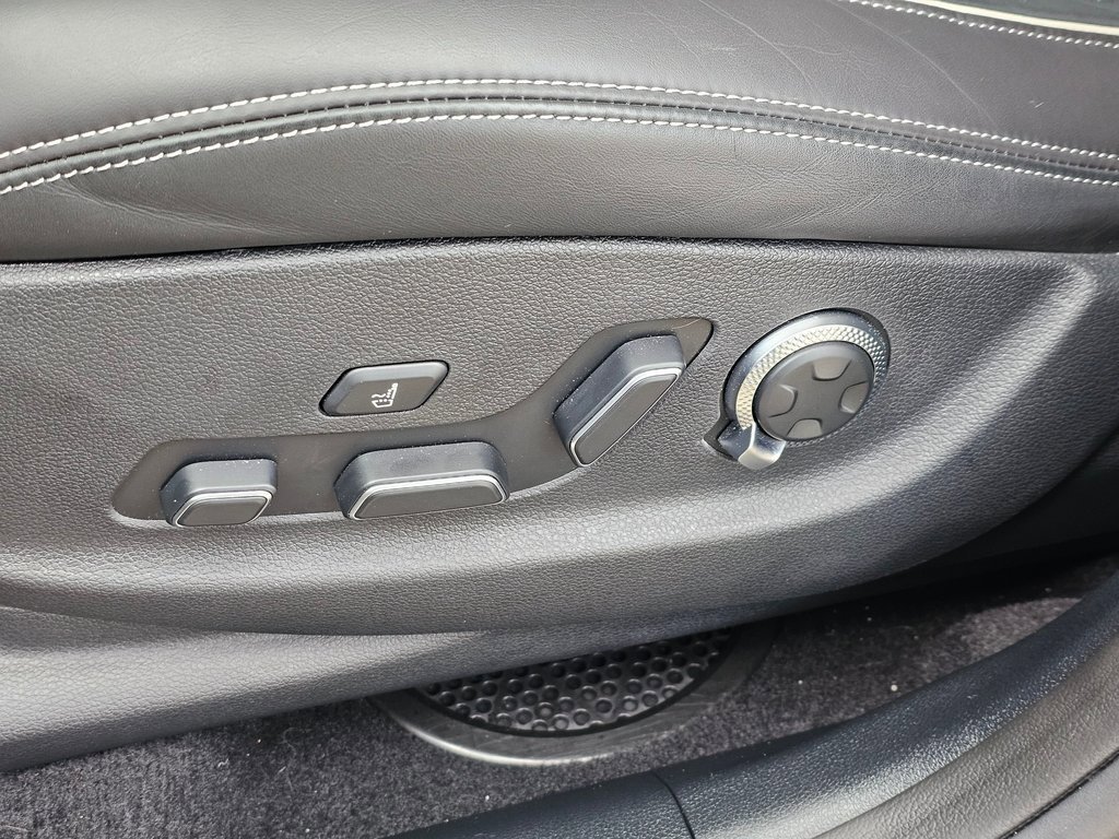 Certified 2025 Genesis GV70 3.5T Sport w/ Sport Prestige Package image 33