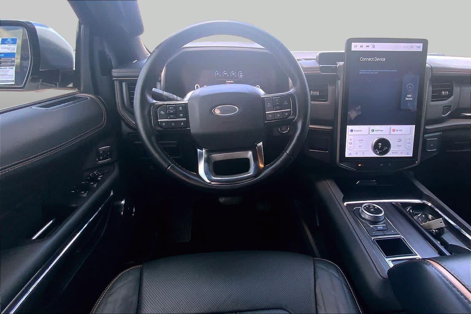 Used 2024 Ford Expedition Platinum RWD image 6