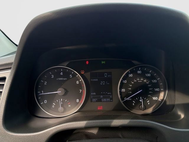 Used 2018 Hyundai Elantra SE FWD image 17