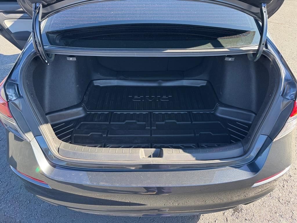 Used 2025 Honda Civic Sport image 10