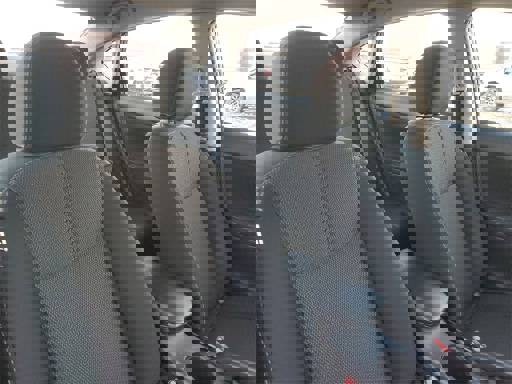 Used 2015 Nissan Sentra S image 24