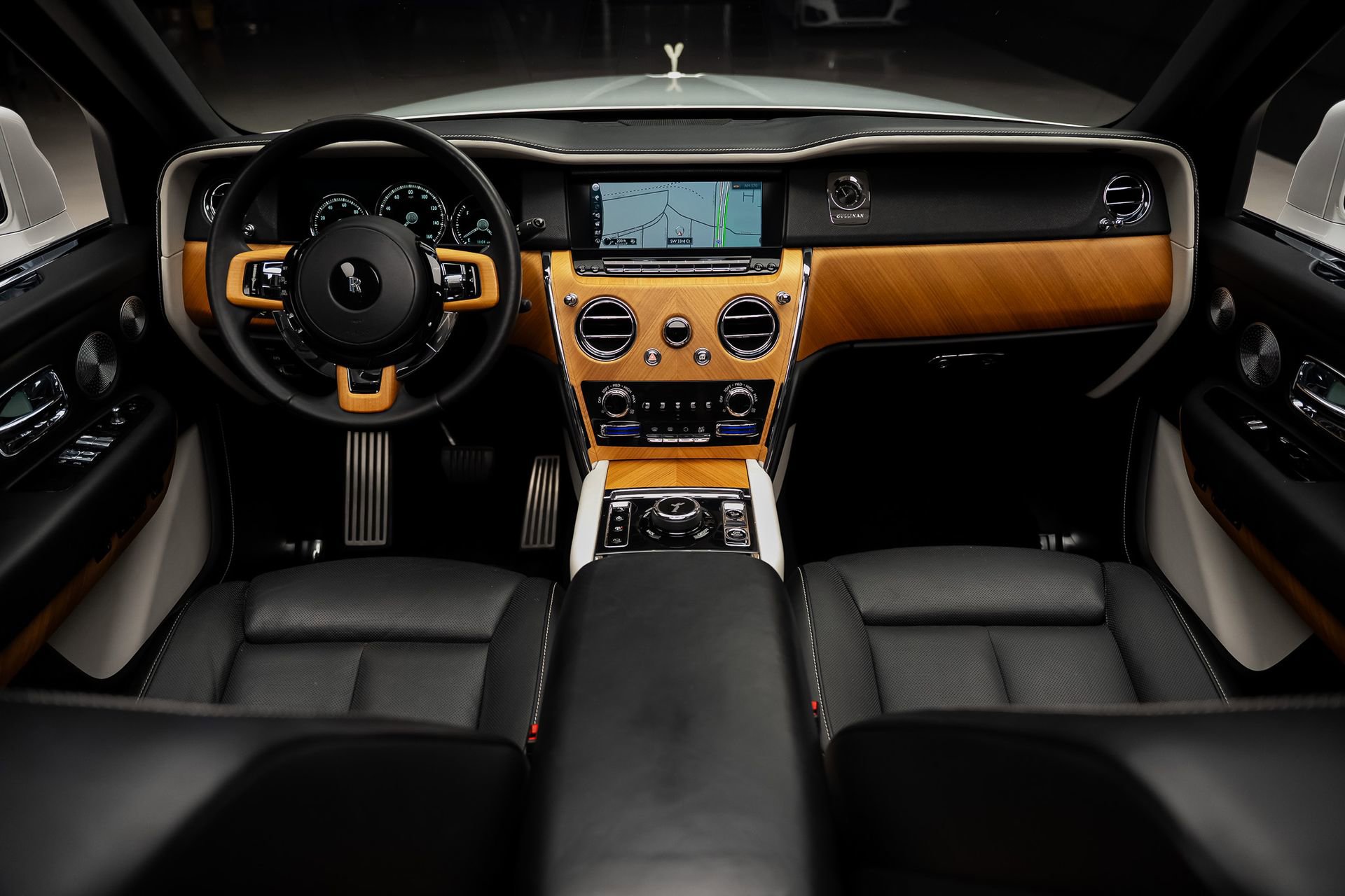 Used 2019 Rolls-Royce Cullinan AWD/4WD image 42