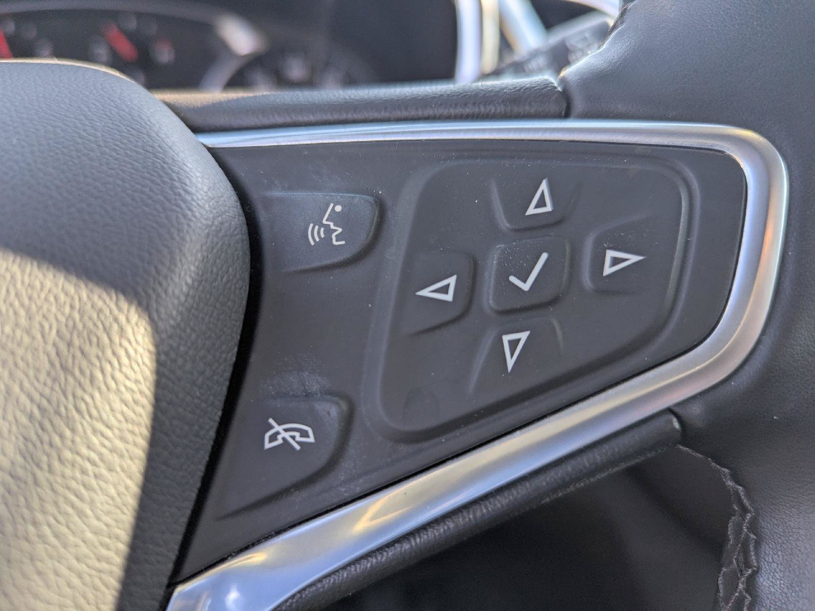 Used 2023 Chevrolet Equinox LT AWD/4WD image 22