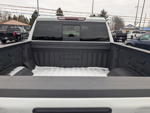 Used 2023 GMC Sierra 1500 AT4 w/ AT4 Premium Package image 10
