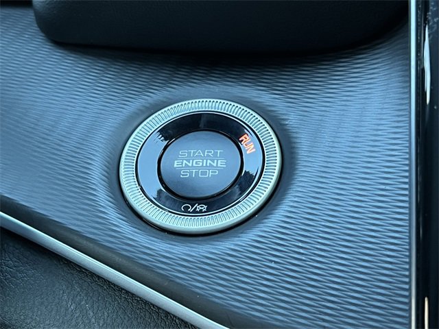 New 2025 Jeep Grand Cherokee Altitude image 29