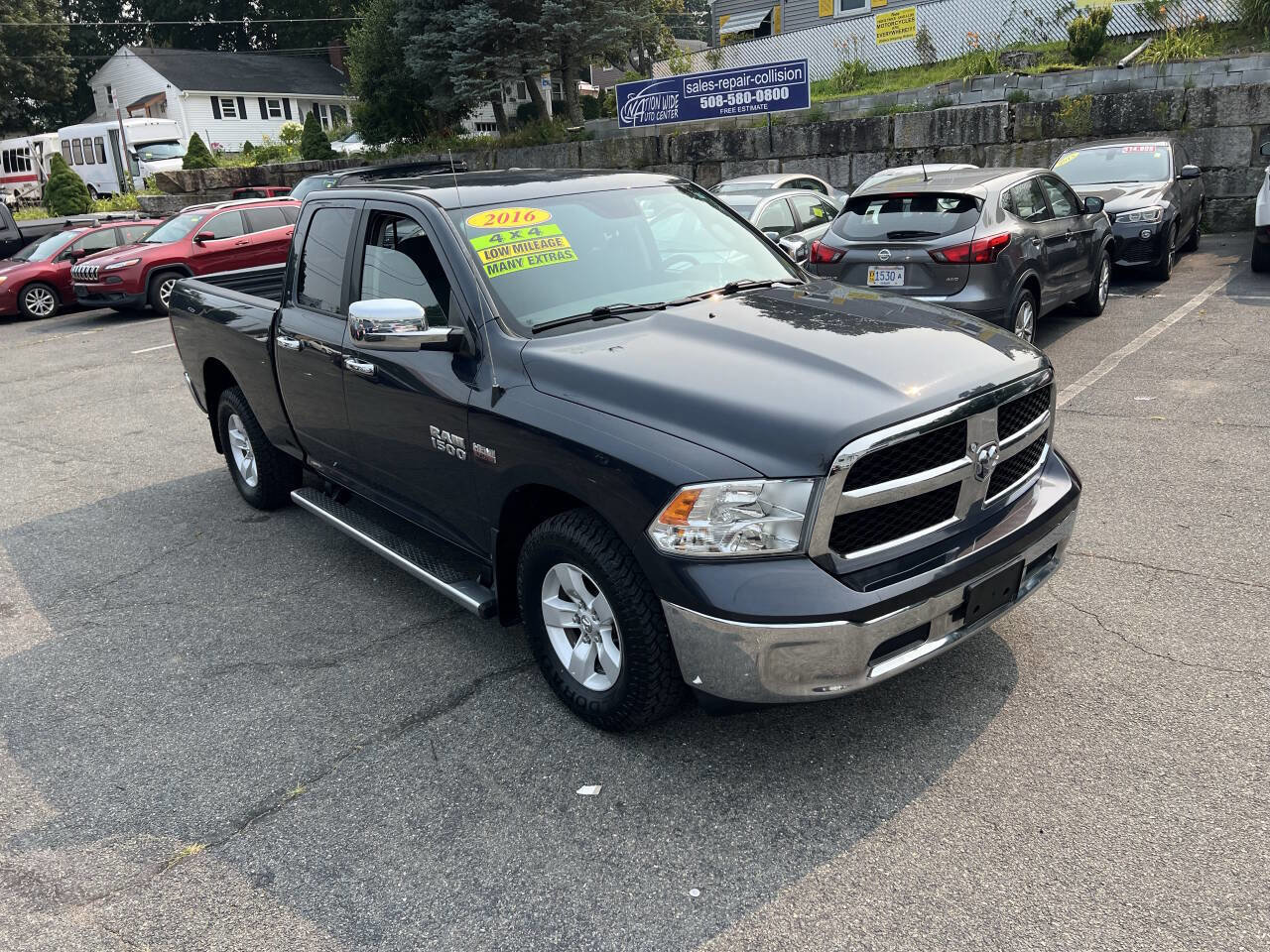 Used 2016 RAM 1500 Classic SLT image 4