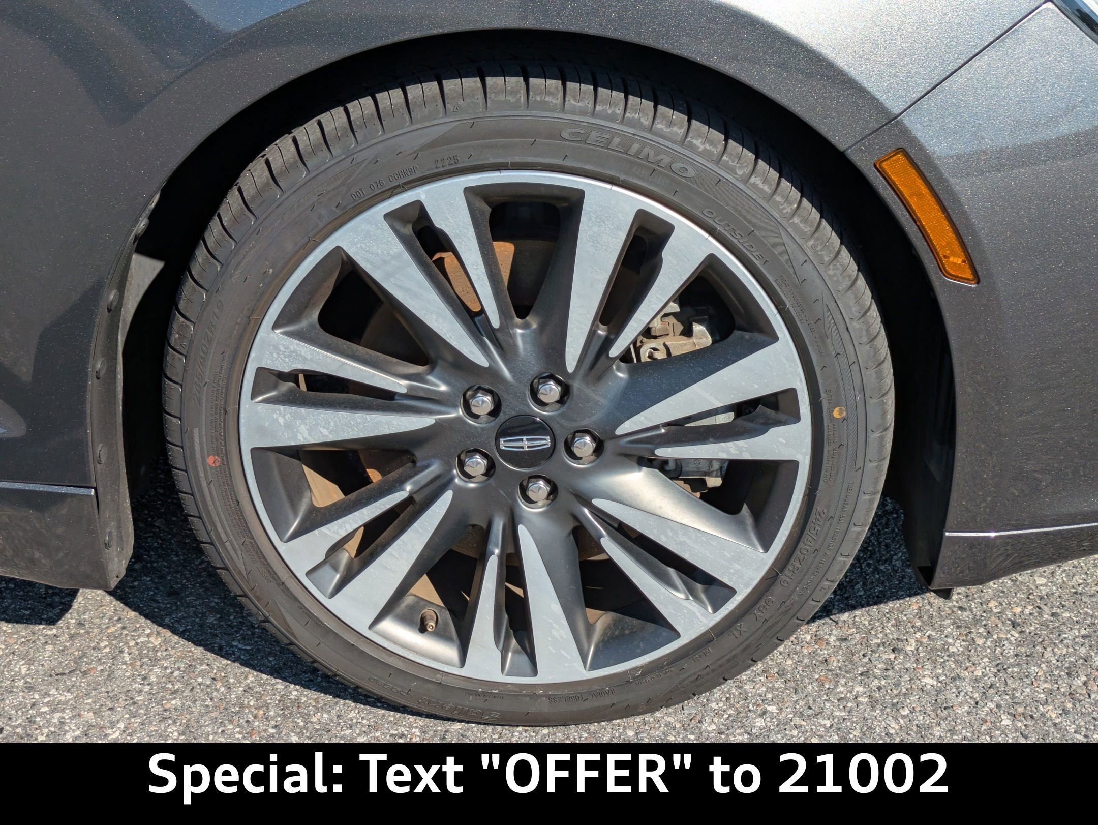 Used 2017 Lincoln MKZ Reserve image 12