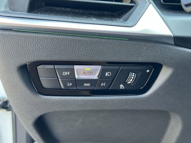 Used 2024 BMW M2 w/ Lighting Package image 31