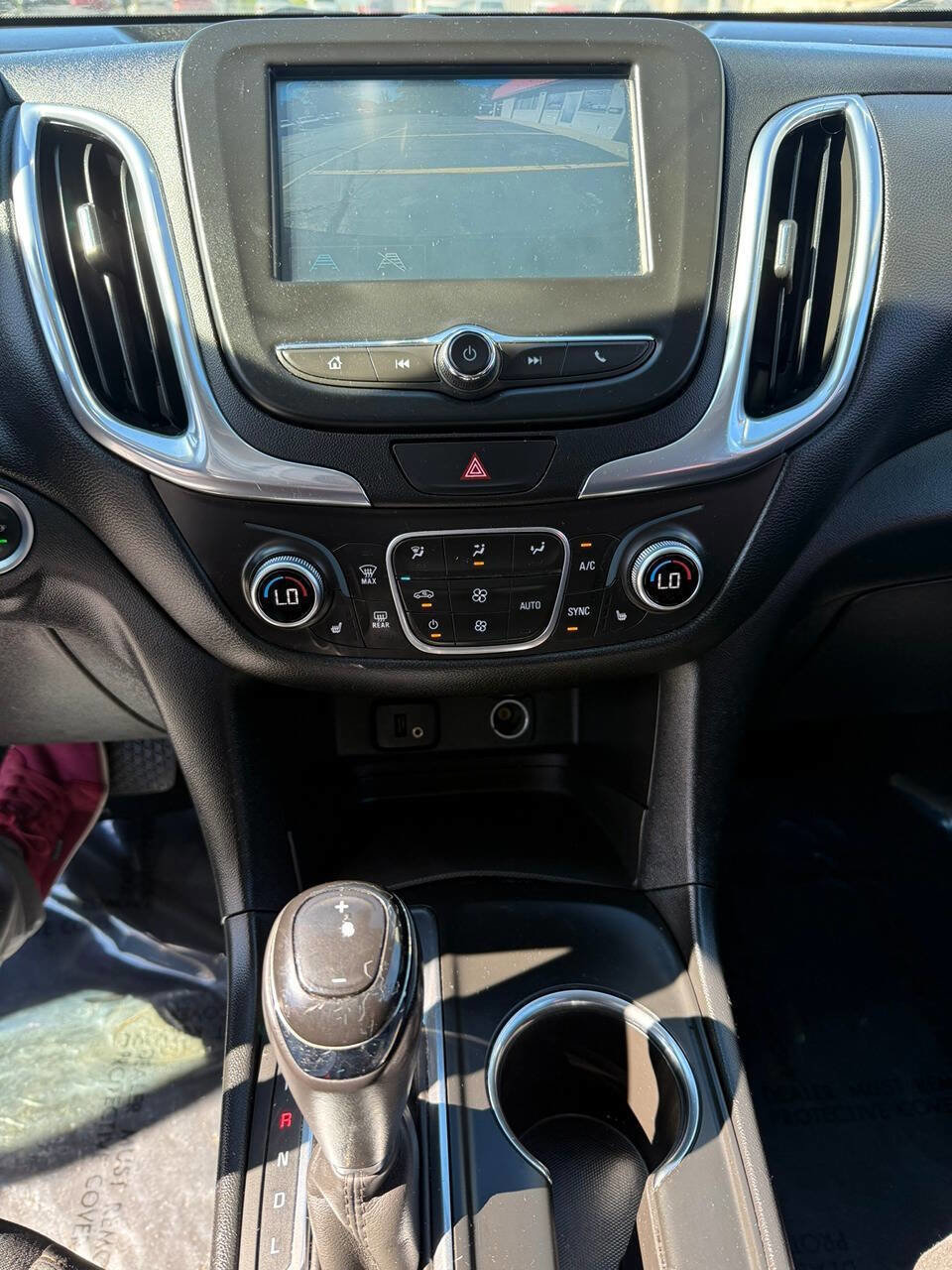 Used 2018 Chevrolet Equinox LT image 14