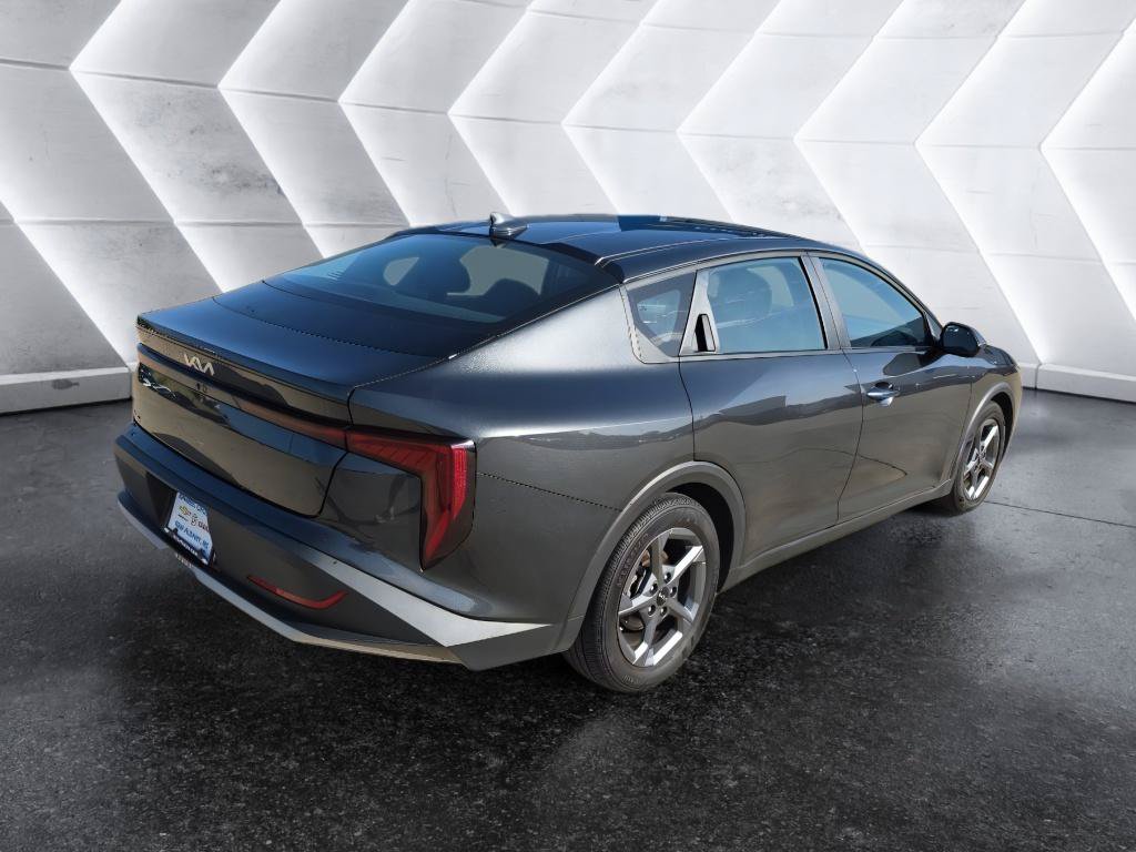 Used 2025 Kia K4 FWD image 5