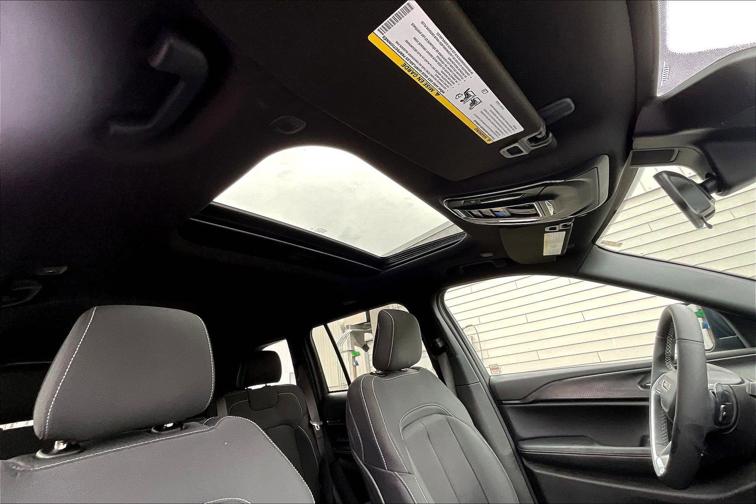 Used 2025 Jeep Grand Cherokee Laredo X w/ Luxury Tech Group I image 22