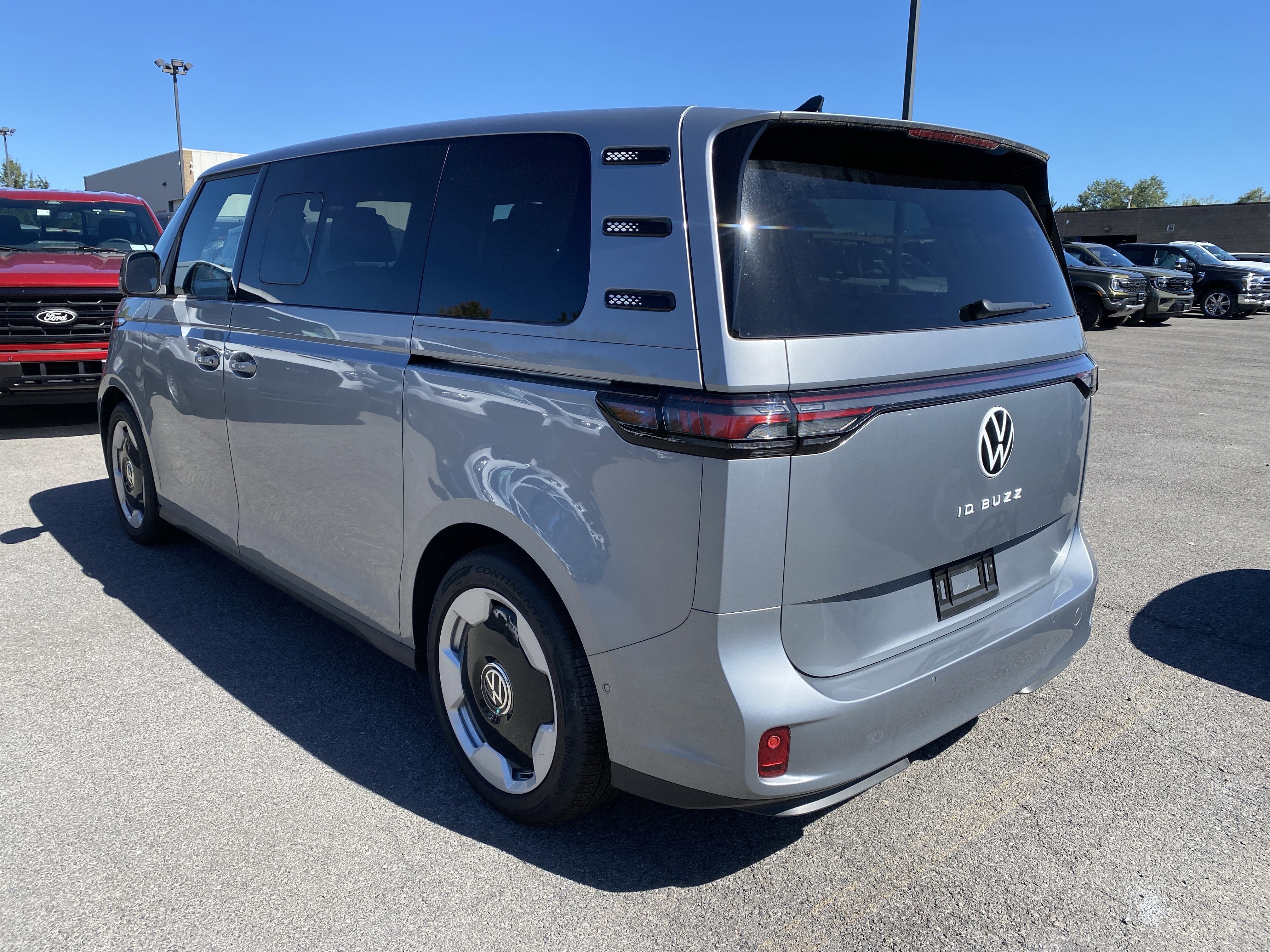 New 2025 Volkswagen ID. Buzz Pro S image 5