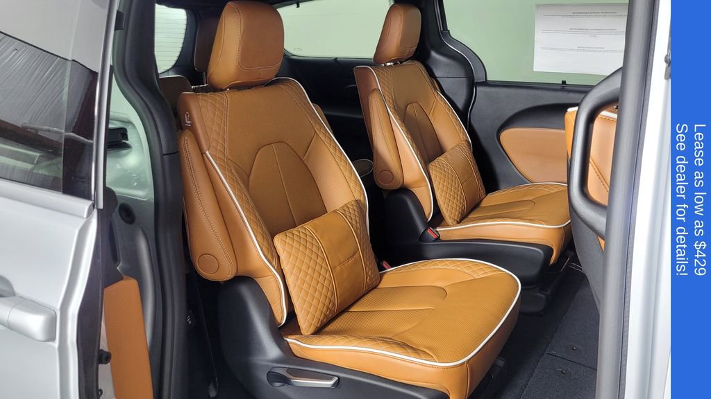 New 2026 Chrysler Pacifica Pinnacle image 36