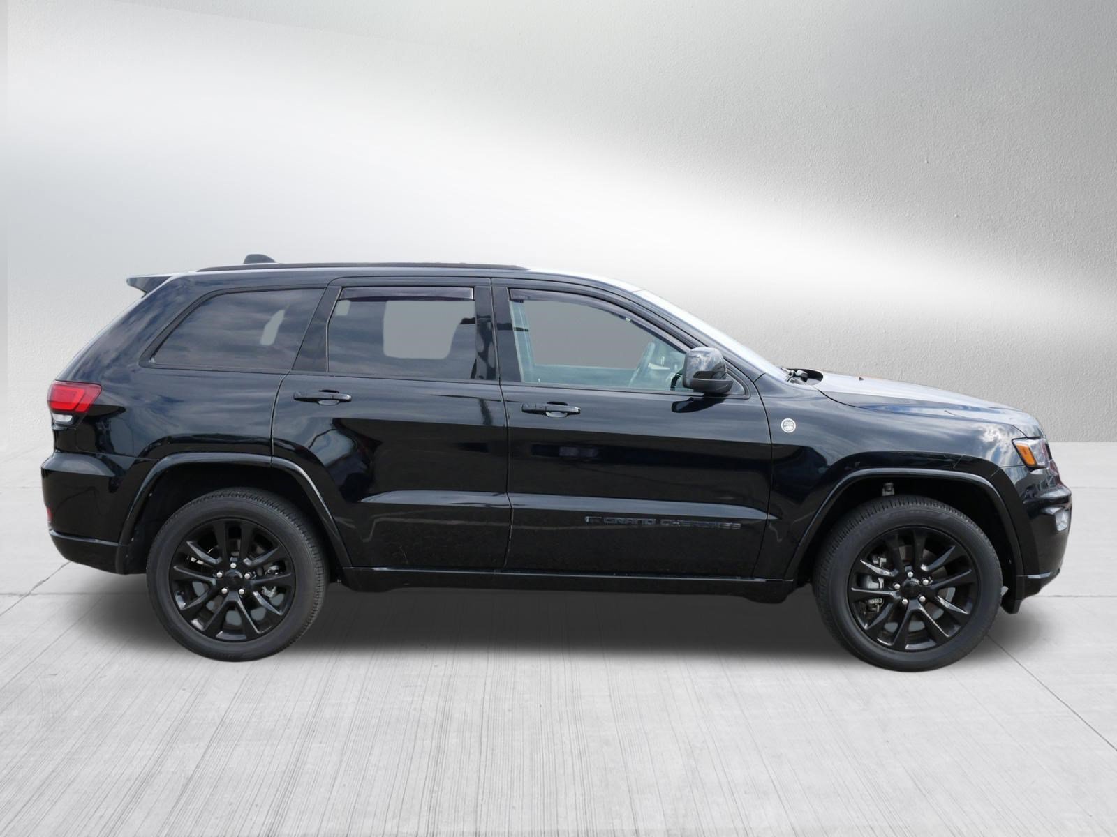 Used 2022 Jeep Grand Cherokee Laredo X AWD/4WD image 8