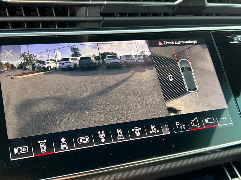 Used 2025 Audi RS Q8 performance image 38