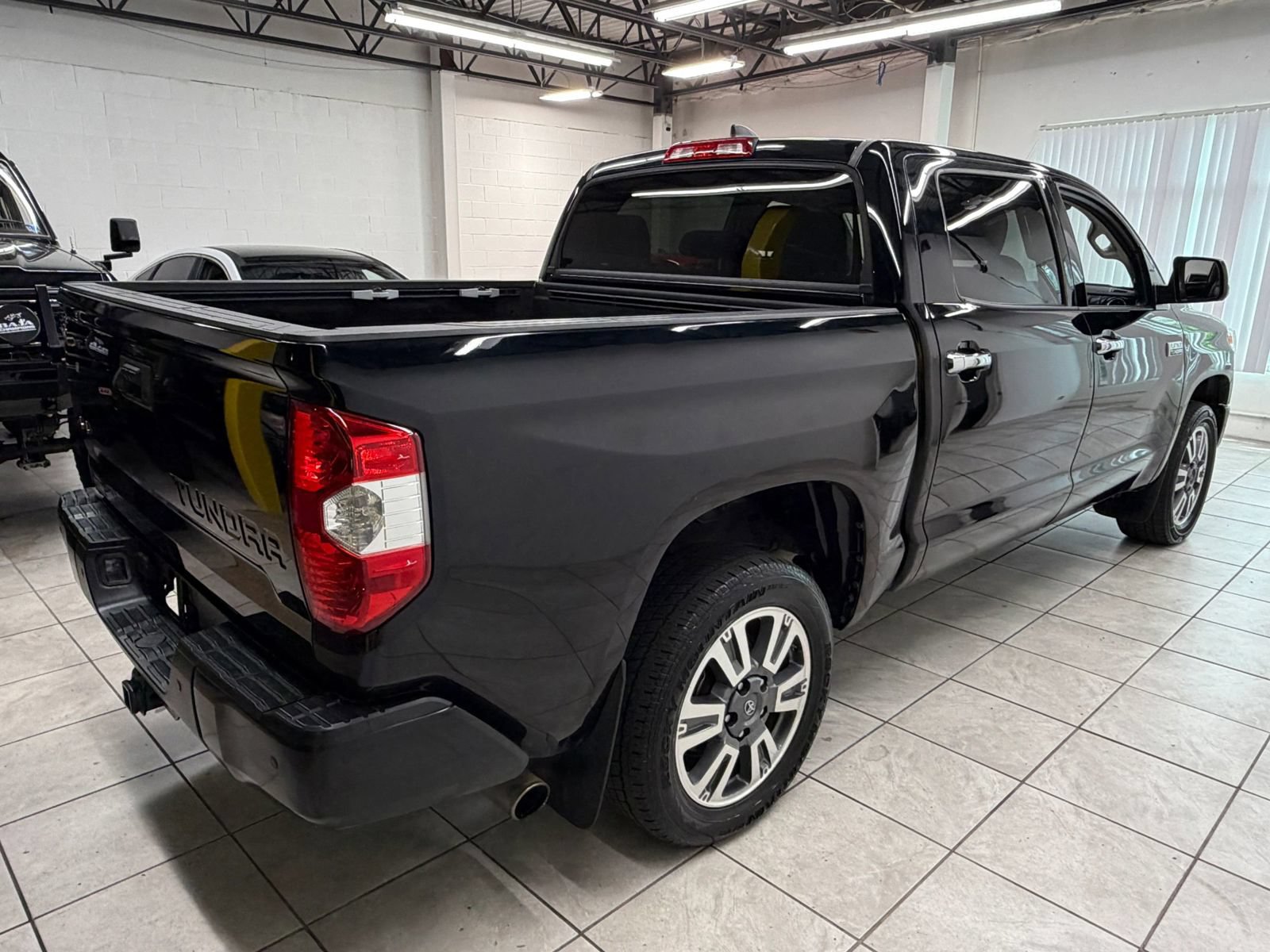 Used 2020 Toyota Tundra Platinum AWD/4WD image 9