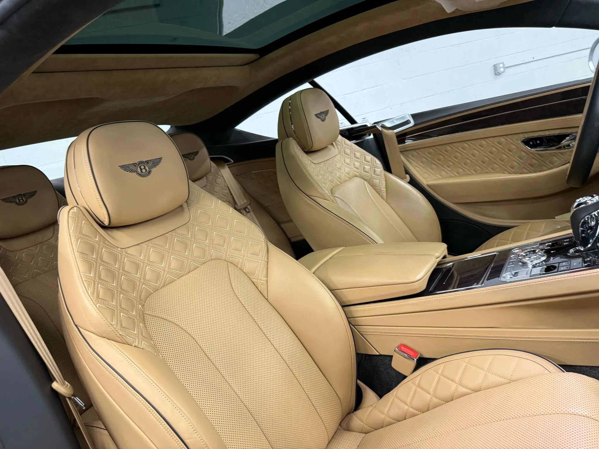 Used 2022 Bentley Continental GT image 44