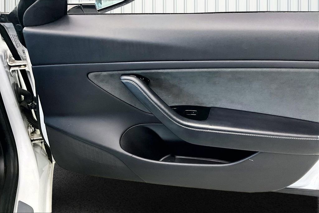 Used 2019 Tesla Model 3 Standard Range Plus image 27