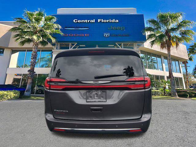 Certified 2023 Chrysler Pacifica Touring-L FWD image 6
