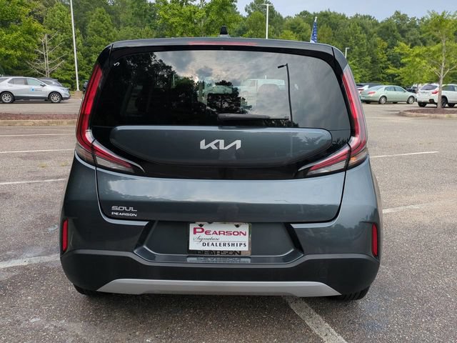 Used 2025 Kia Soul LX w/ LX Technology Package FWD image 5