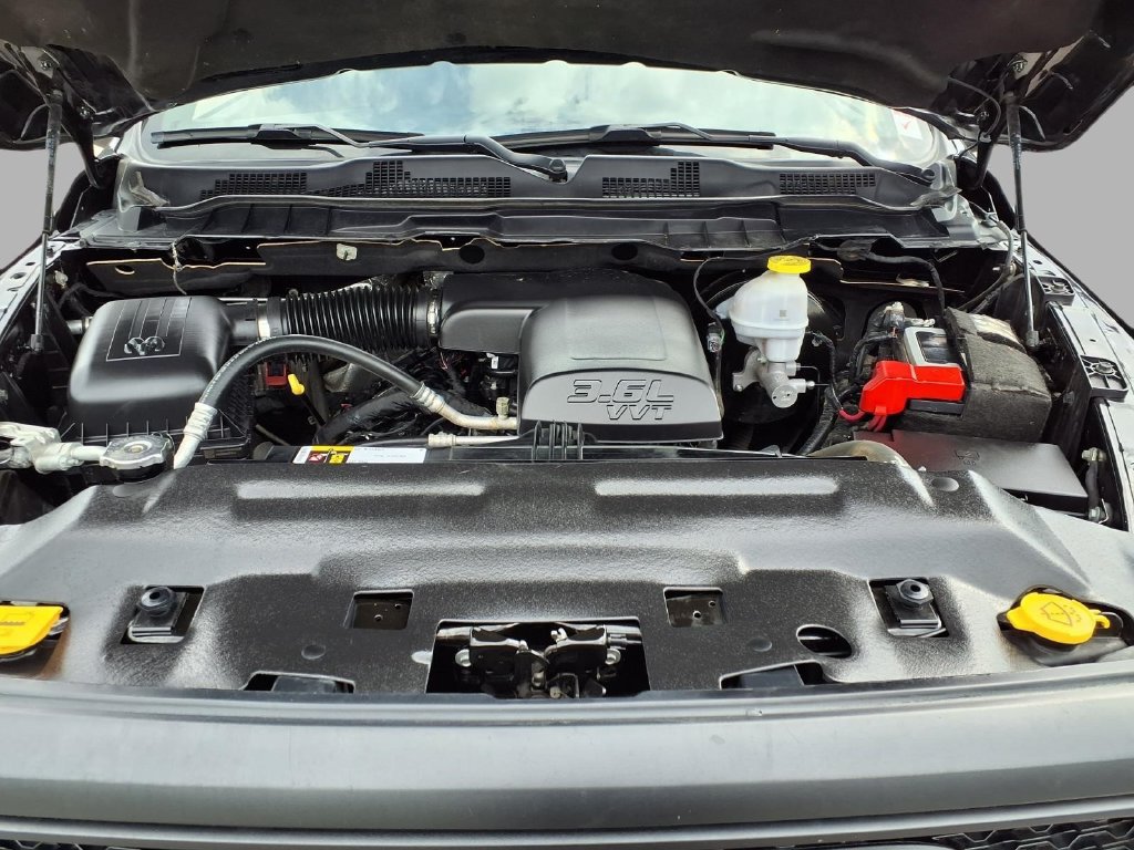 Used 2024 RAM 1500 Warlock RWD image 3