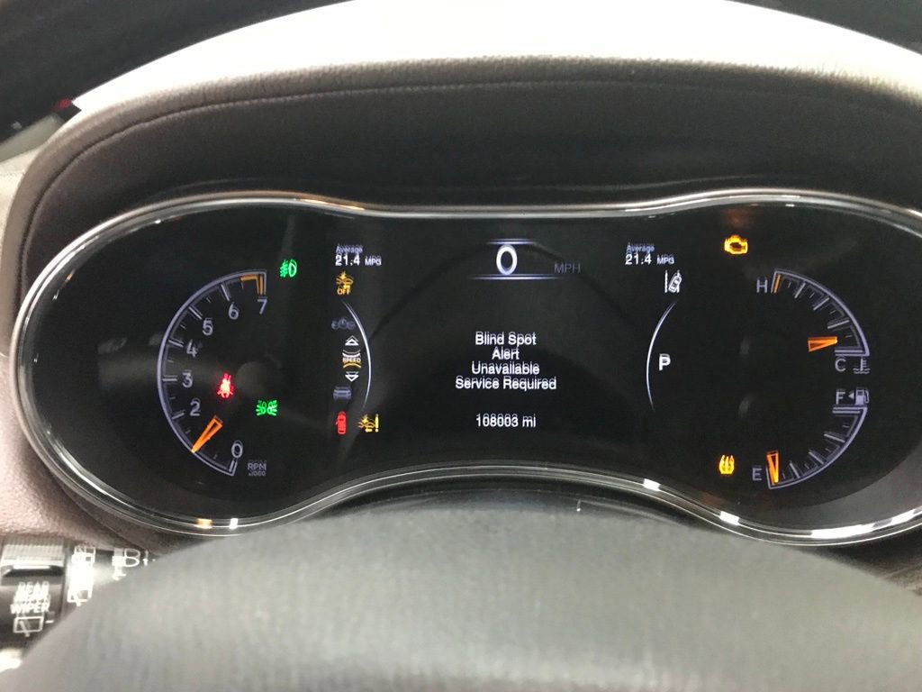 Used 2017 Jeep Grand Cherokee Overland w/ Jeep Active Safety Group image 15