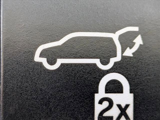 Used 2022 Toyota Sienna XSE w/ XSE Plus Package FWD image 17