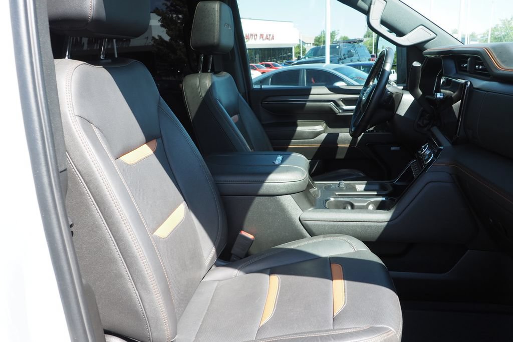 Used 2024 GMC Sierra 2500 AT4 w/ AT4 Premium Plus Package AWD/4WD image 19