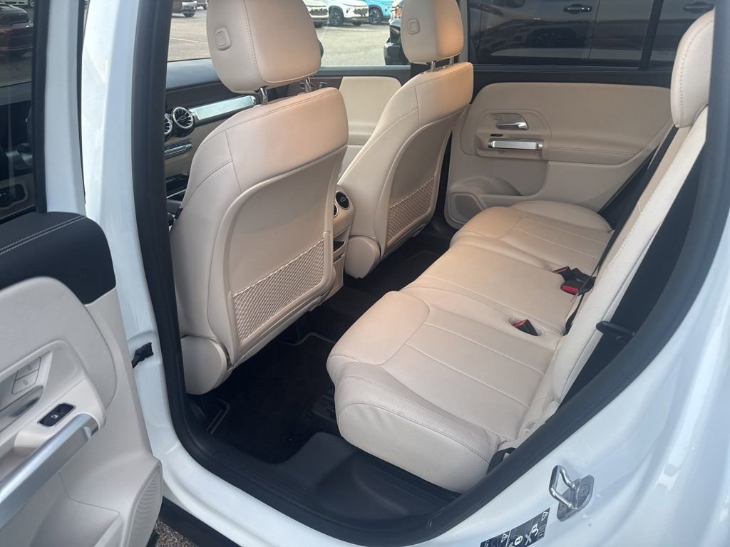 Used 2023 Mercedes-Benz GLB 250 image 12