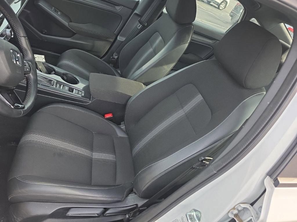 Used 2023 Honda Civic Sport image 10