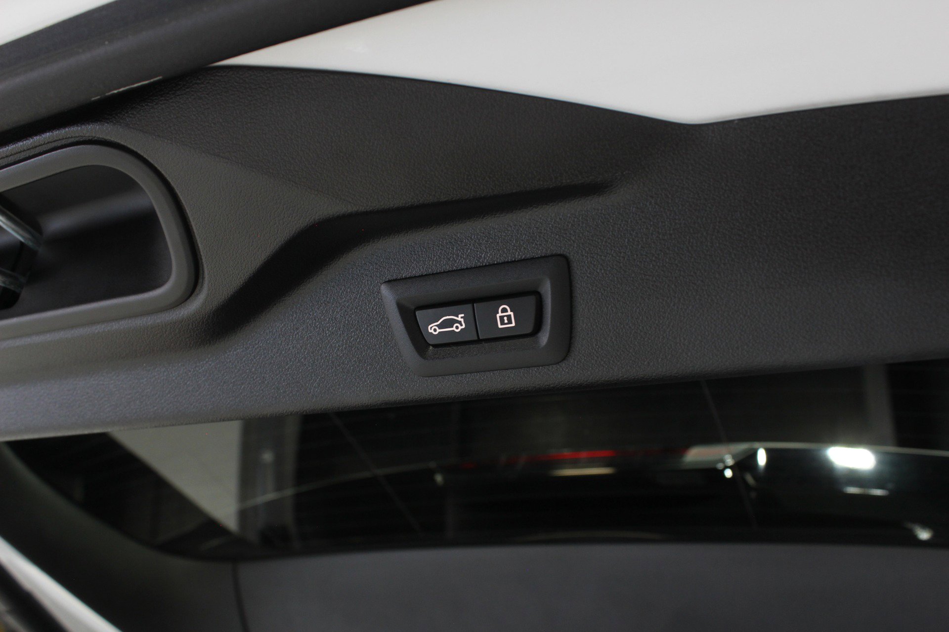 Used 2021 BMW X5 sDrive40i w/ M Sport Package image 69