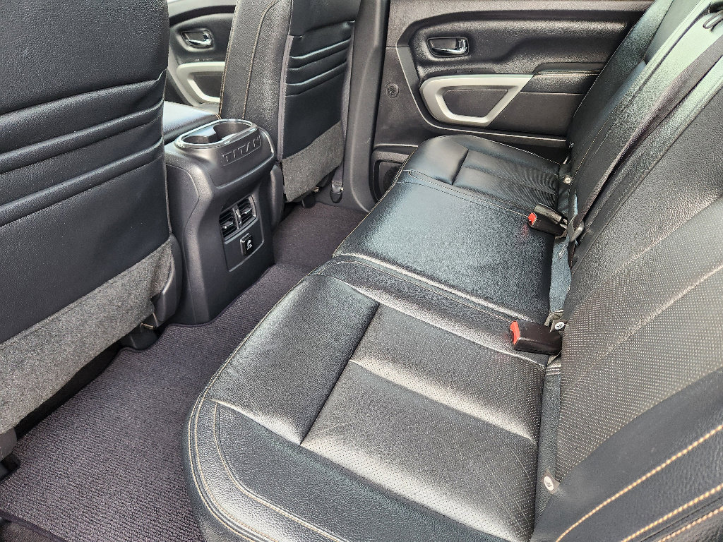 Used 2017 Nissan Titan SL image 28