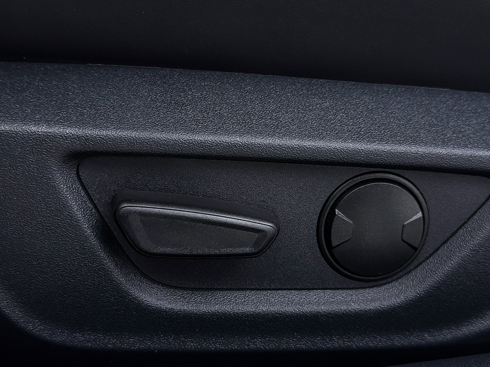 Used 2024 Ford Mustang GT Premium image 23