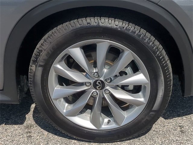 Used 2021 INFINITI QX50 Essential image 11